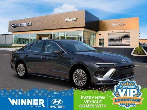 New 2026 Hyundai Sonata SEL image 3