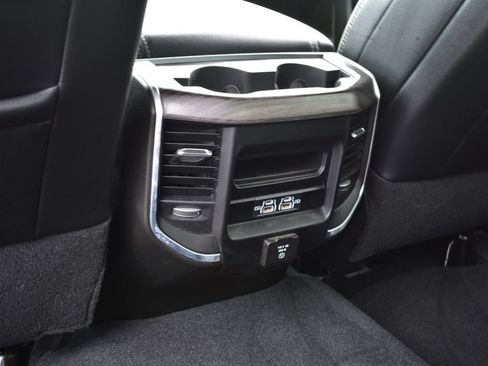 Used 2025 RAM 2500 Laramie AWD/4WD image 31