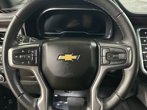 Used 2024 Chevrolet Suburban LT image 15