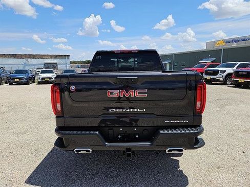 New 2026 GMC Sierra 1500 Denali w/ Denali Reserve Package image 4