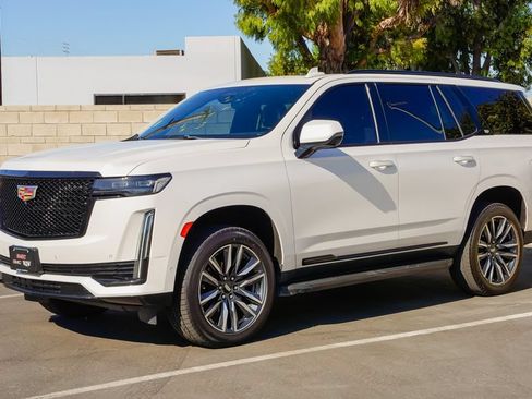 Used 2021 Cadillac Escalade Sport Platinum AWD/4WD image 3