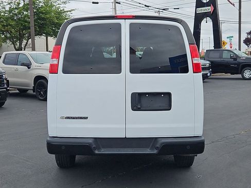 Used 2023 Chevrolet Express 3500 LS RWD image 5