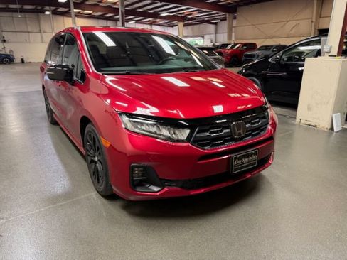 Used 2025 Honda Odyssey Sport-L image 7