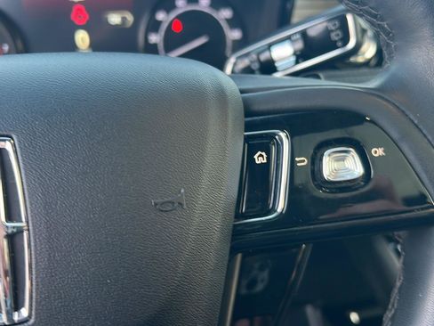 Used 2021 Lincoln Corsair AWD w/ Premium Package image 23