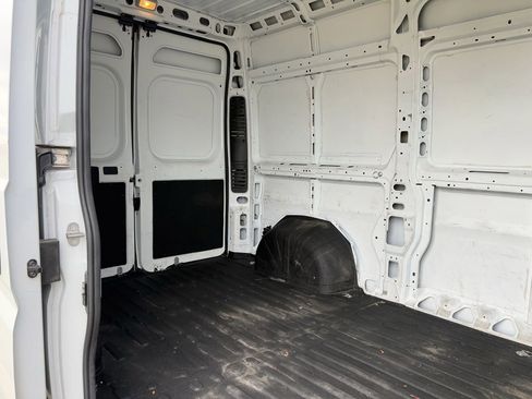 Used 2023 RAM ProMaster 2500 image 25