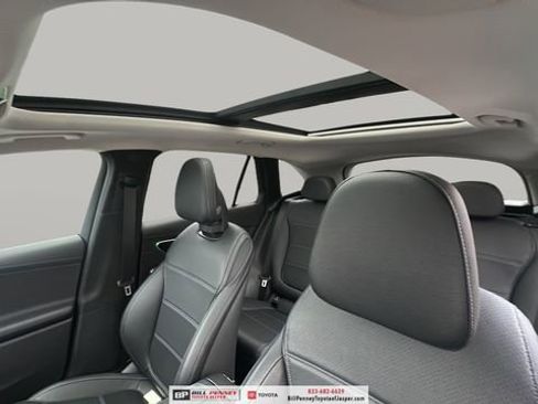 Used 2023 Mercedes-Benz GLC 300 4MATIC image 12