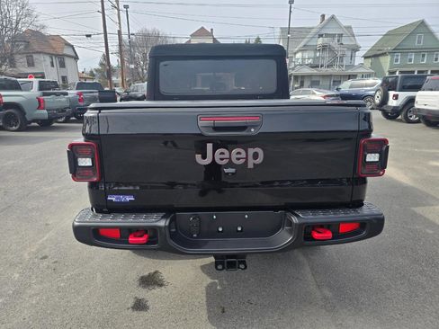 Used 2020 Jeep Gladiator Rubicon image 17