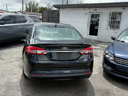 Used 2017 Ford Fusion SE w/ Equipment Group 201A image 4
