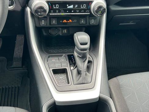 Certified 2025 Toyota RAV4 XLE w/ Convenience Package FWD image 21