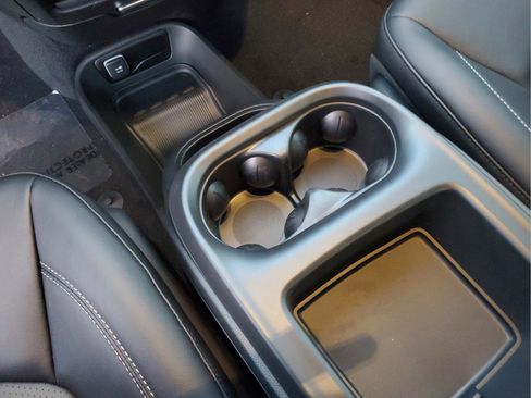 New 2026 Chrysler Pacifica Select FWD image 24