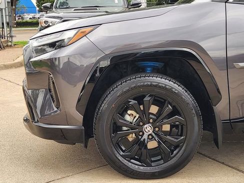 Used 2025 Toyota RAV4 SE AWD/4WD image 5