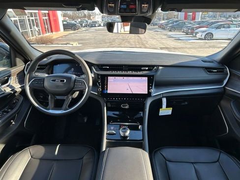 New 2026 Jeep Grand Cherokee Limited AWD/4WD image 24