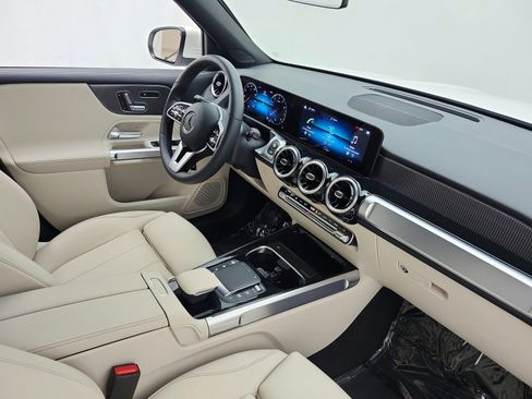 Used 2022 Mercedes-Benz GLB 250 image 17