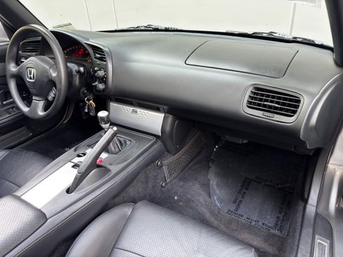 Used 2004 Honda S2000 image 13