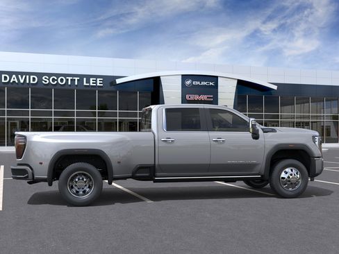 New 2026 GMC Sierra 3500 Denali Ultimate AWD/4WD image 5