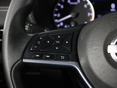 Used 2025 Nissan Sentra SV image 25