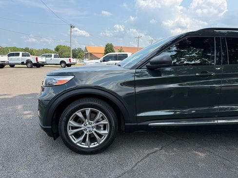 Used 2023 Ford Explorer XLT w/ Equipment Group 202A RWD image 38