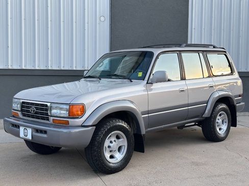 Used 1996 Toyota Land Cruiser image 7