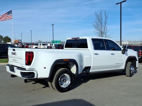 Used 2021 GMC Sierra 3500 Denali w/ Denali Ultimate Package image 3