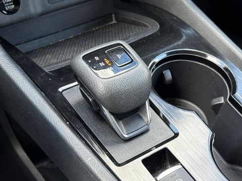 Certified 2024 Nissan Rogue SV FWD image 21