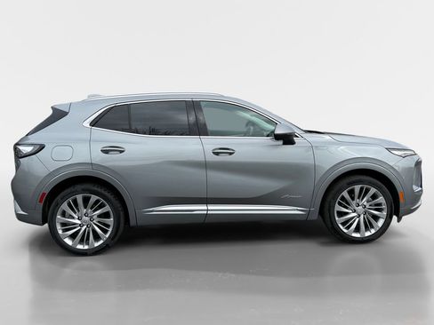 Used 2024 Buick Envision Avenir image 3