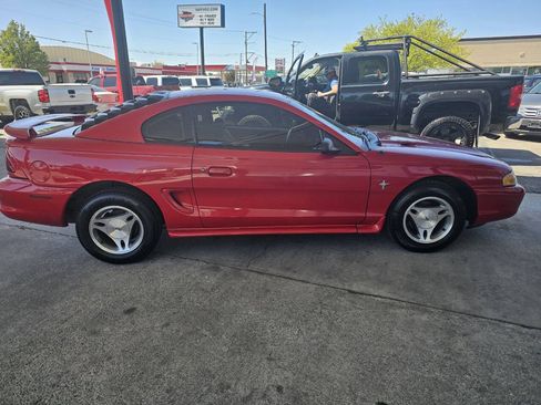 Used 1998 Ford Mustang Coupe RWD image 7