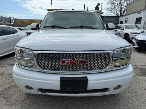 Used 2003 GMC Yukon Denali image 2