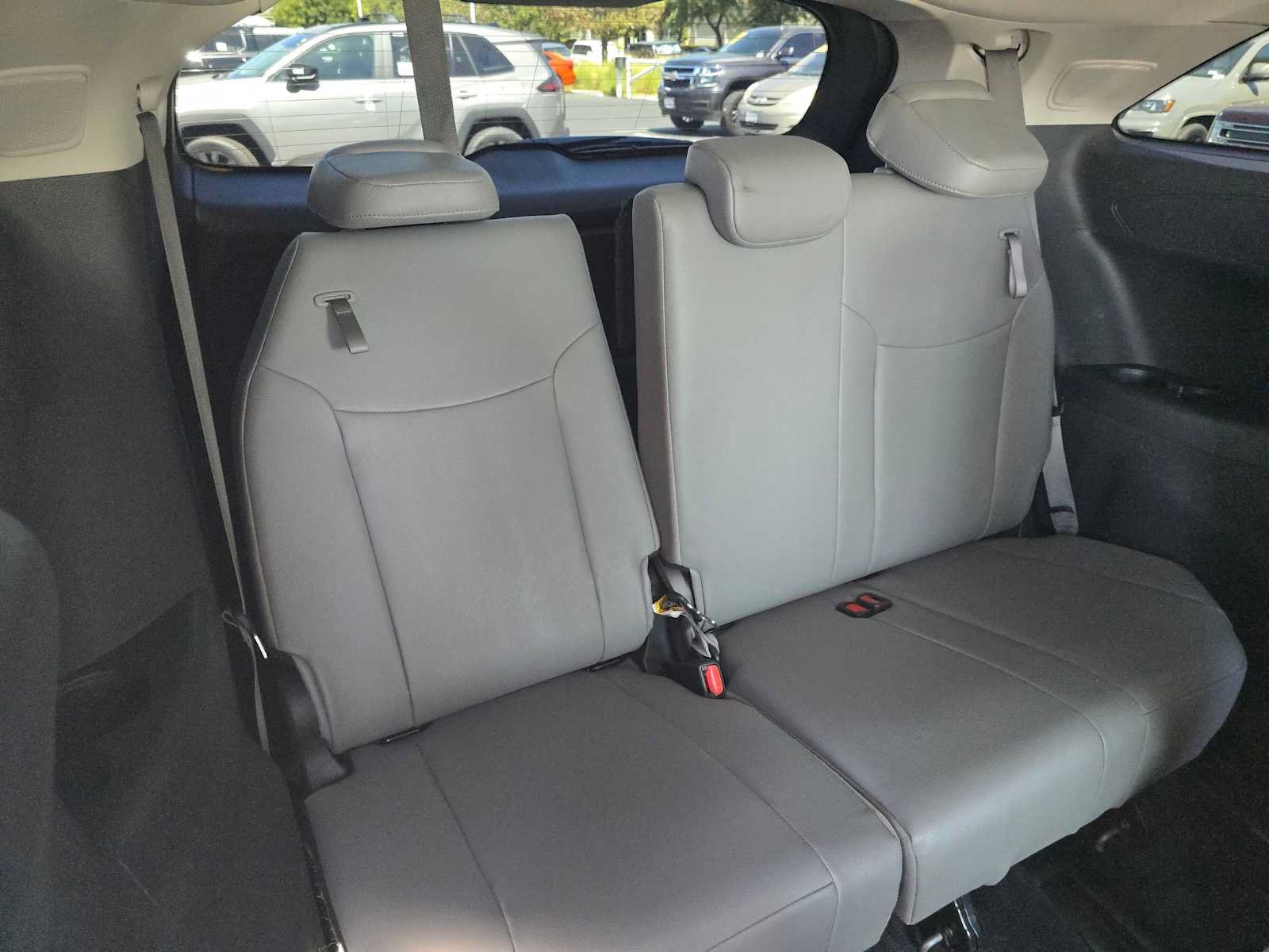 Certified 2025 Toyota Sienna XLE w/ XLE Plus Package FWD image 13