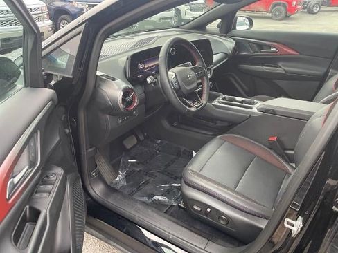 Used 2024 Chevrolet Equinox EV RS image 8