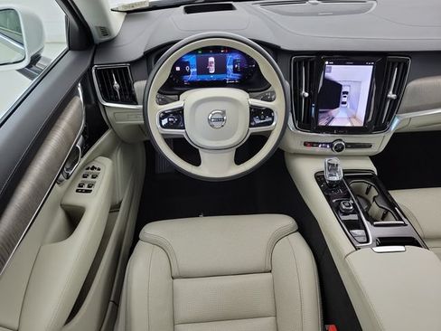 Used 2024 Volvo S90 T8 Ultimate AWD/4WD image 17