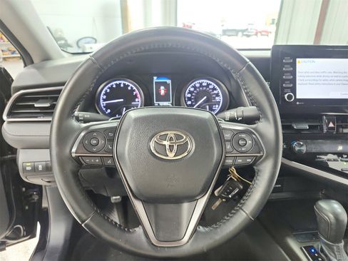 Used 2023 Toyota Camry SE image 22