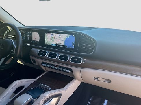 Used 2021 Mercedes-Benz GLE 350 w/ 3rd Row Seat Package image 34