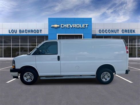 Used 2024 Chevrolet Express 2500 w/ Driver Convenience Package image 5