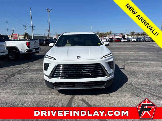 Used 2026 Buick Enclave Preferred AWD/4WD image 2