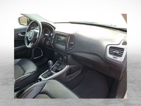 Used 2020 Jeep Compass Latitude w/ Popular Equipment Group image 12