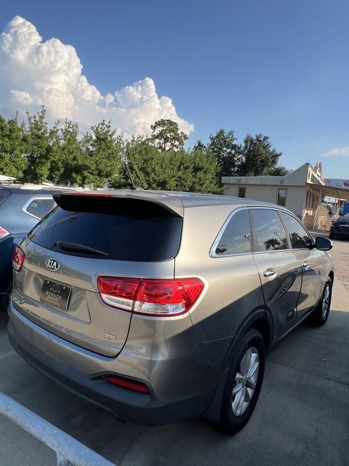 Used 2016 Kia Sorento L FWD image 3