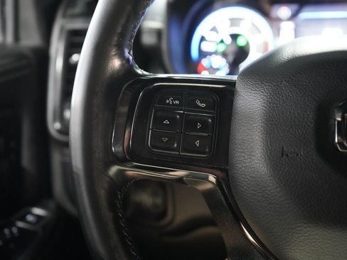 Used 2022 RAM 2500 Limited w/ Snow Chief Group AWD/4WD image 17