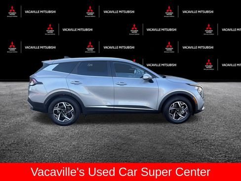 Used 2025 Kia Sportage LX FWD image 6