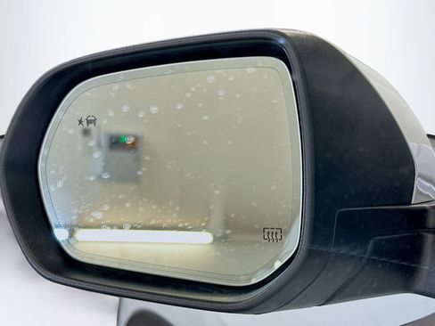 Used 2025 Buick Enclave Preferred image 16