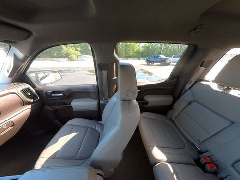 Used 2019 GMC Sierra 1500 SLT w/ X31 Off-Road Package AWD/4WD image 30