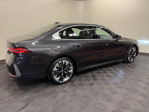 Used 2024 BMW 540i xDrive AWD/4WD image 15