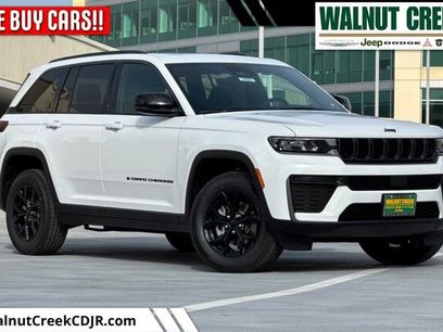 New 2026 Jeep Grand Cherokee Altitude