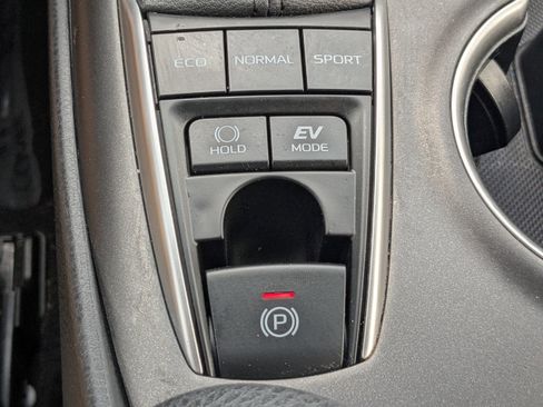 Used 2024 Toyota Camry XLE image 21