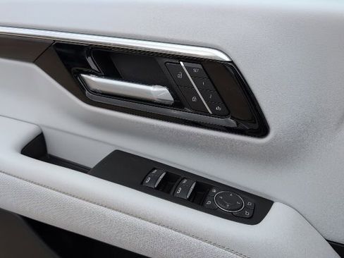 New 2026 Chevrolet Tahoe Premier w/ Sun And Tow Package image 18