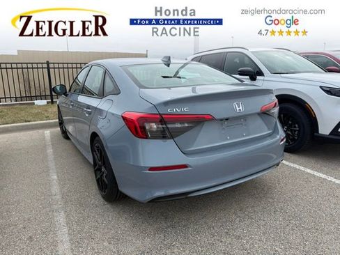 Used 2024 Honda Civic Sport image 4