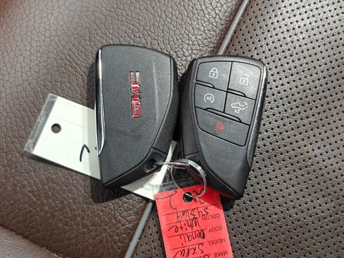 Used 2022 GMC Sierra 1500 Denali w/ Denali Reserve Package image 19