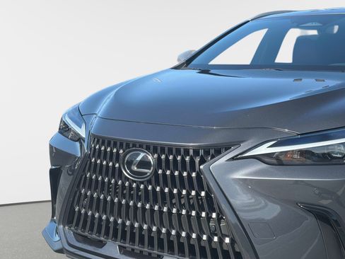 Used 2024 Lexus NX 250 FWD w/ Towing Package (2000 Lbs) image 10
