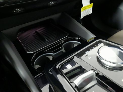 Used 2025 BMW 530i image 63