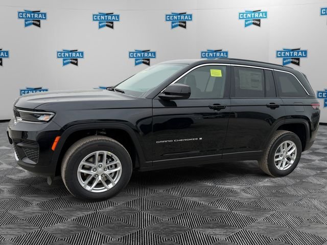New 2026 Jeep Grand Cherokee Laredo X AWD/4WD image 2