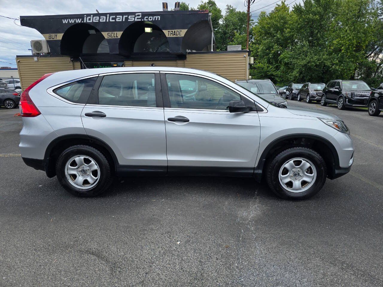 Used 2016 Honda CR-V LX image 2